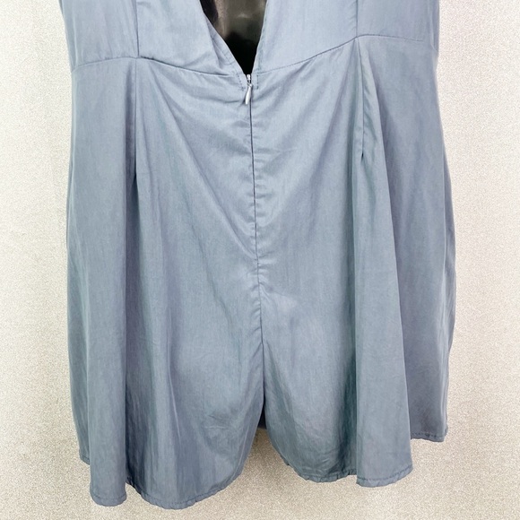 Sadie & Sage Deep V Plunge Romper Shorts Set Soft Indigo Blue NWT Anthropologie - Picture 10 of 12